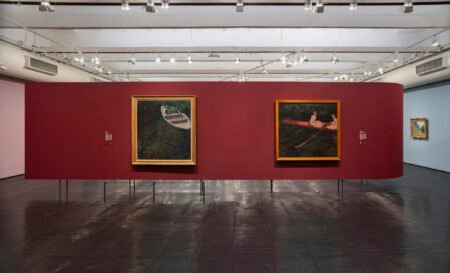 Exposição no MASP traz experiência sensorial com tons da Coral